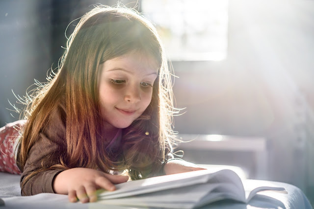 The Extinction of the Bookworms – Why You Should Keep Reading